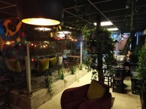 کافه مهمونی خیابان فلسطین