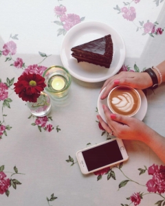 alittlebitofredcafe cafeyab 6