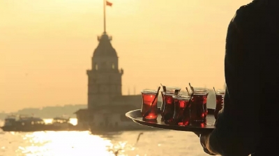 A tray of traditional Turkish tea